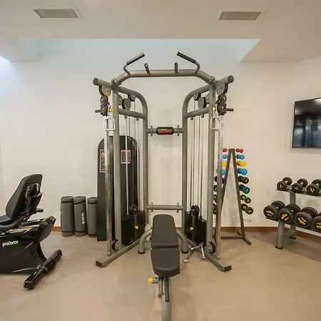 Acroter Ξενοδοχείο 4*