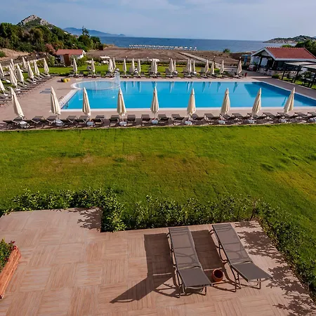 Acroter & Hotel 4*