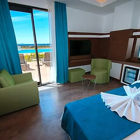 Hotel Acroter & 4*